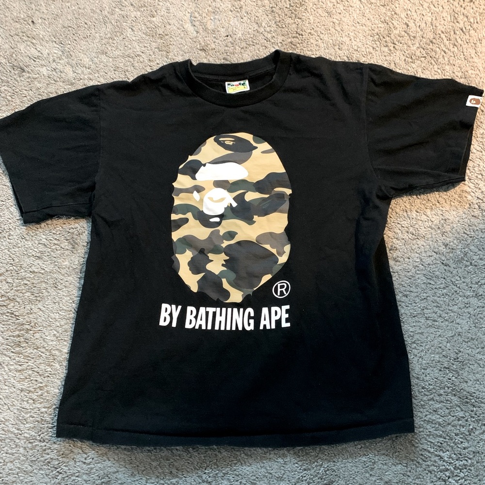 A Bathing Ape clothing black and camouflage bape logo Size L
